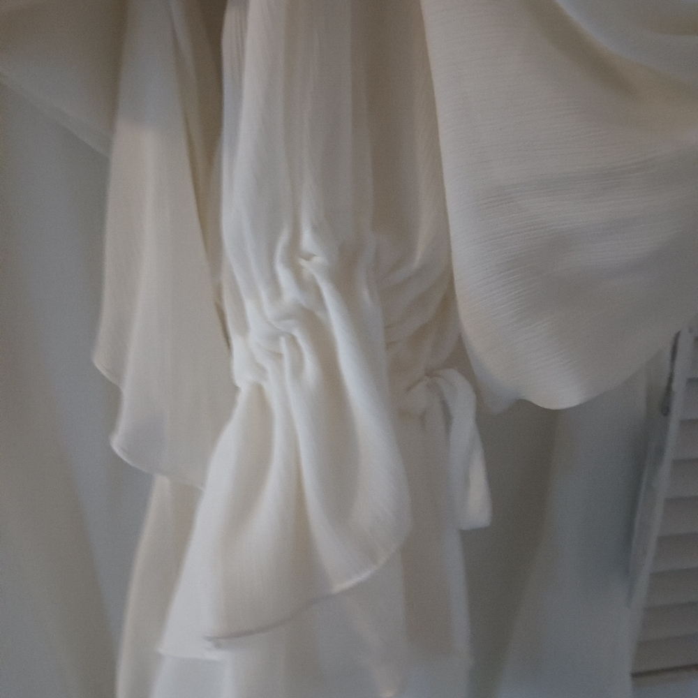Blouses - Picture 6 of 9